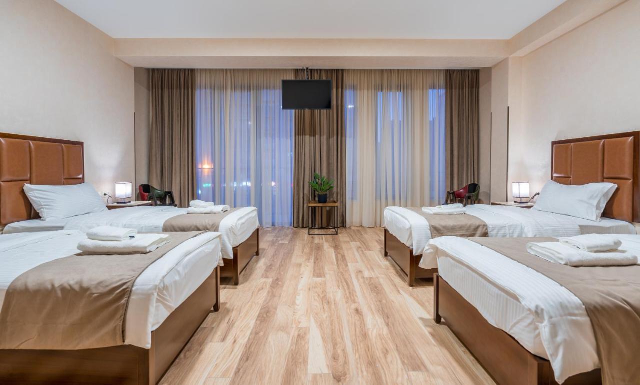 Aura Hotel Tbilissi Extérieur photo