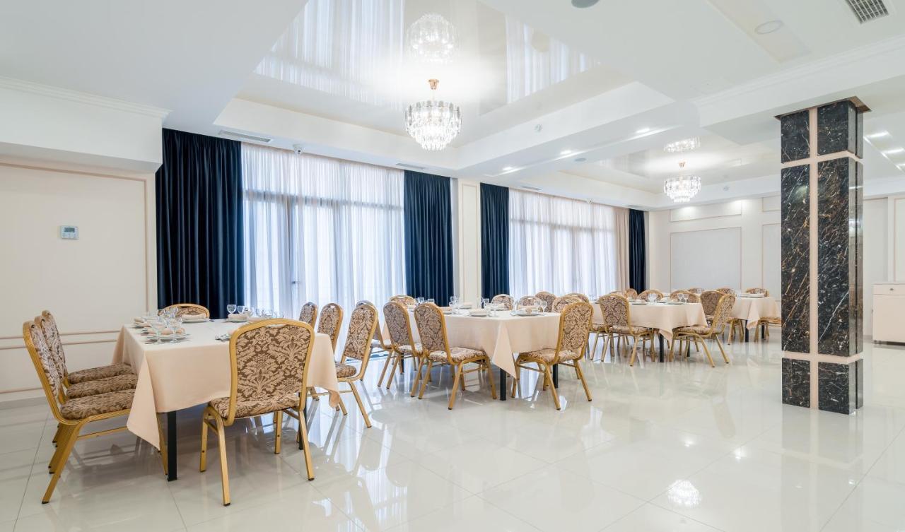 Aura Hotel Tbilissi Extérieur photo