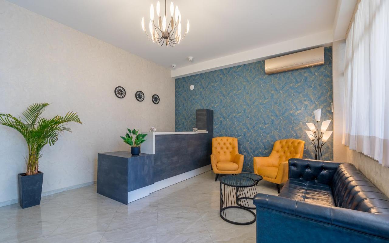 Aura Hotel Tbilissi Extérieur photo