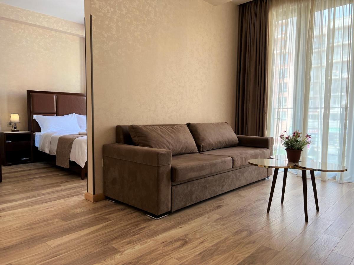 Aura Hotel Tbilissi Extérieur photo