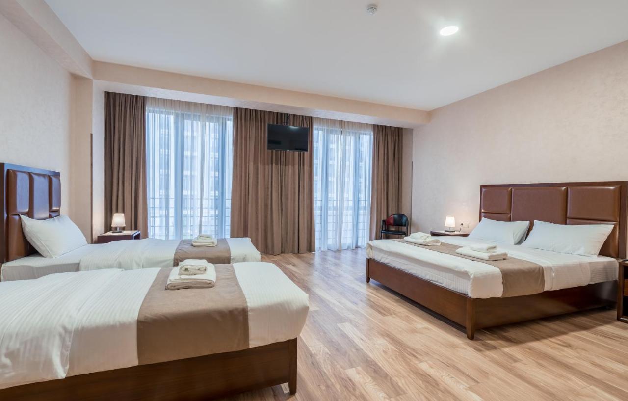 Aura Hotel Tbilissi Extérieur photo
