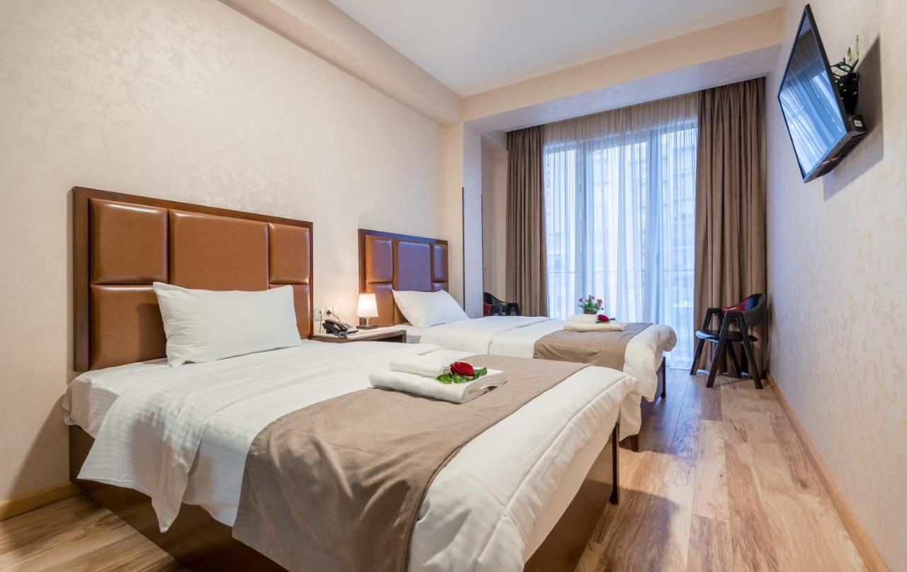 Aura Hotel Tbilissi Extérieur photo