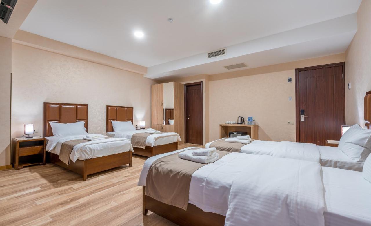 Aura Hotel Tbilissi Extérieur photo