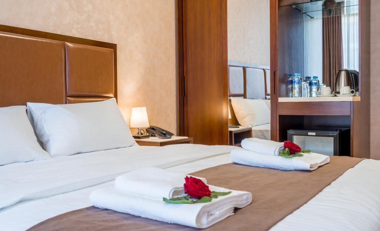 Aura Hotel Tbilissi Extérieur photo
