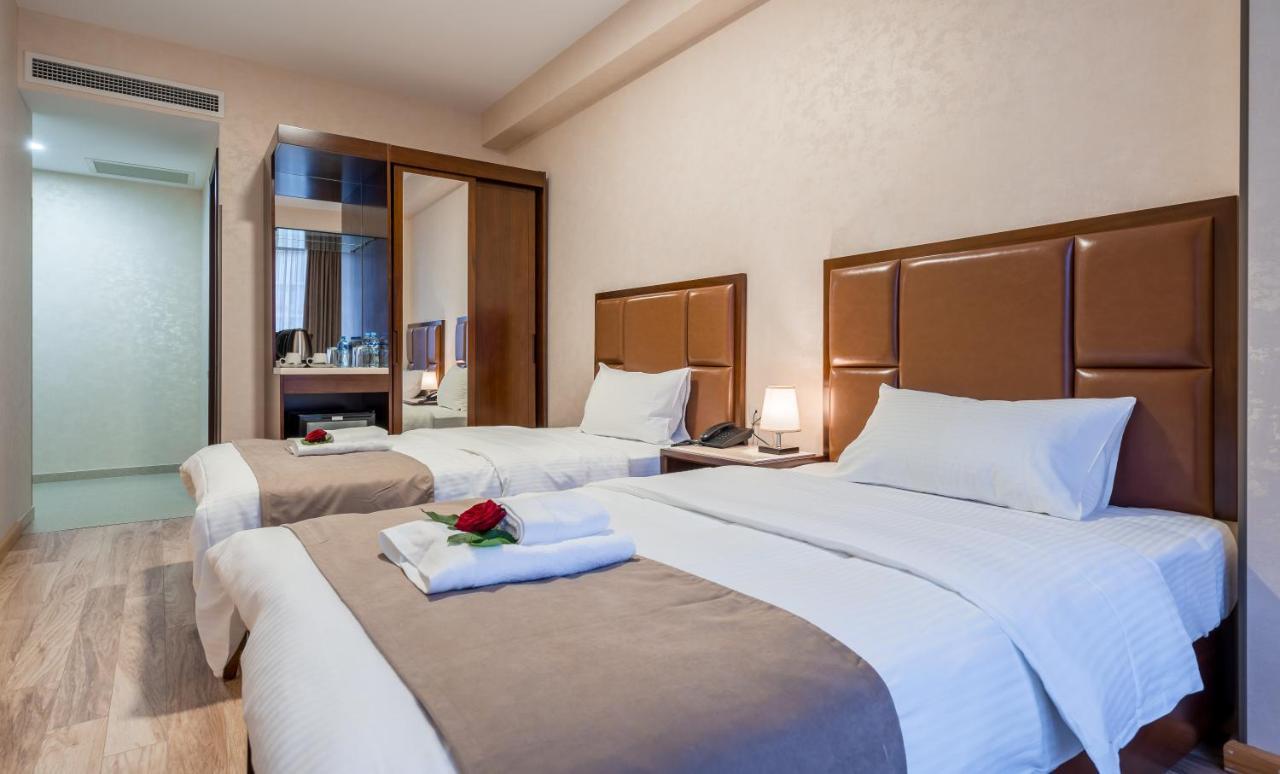 Aura Hotel Tbilissi Extérieur photo