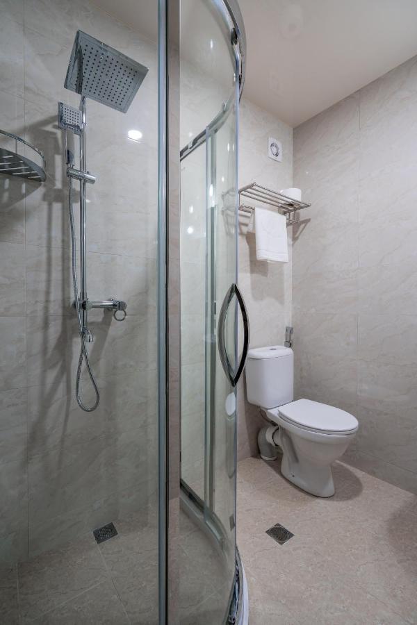 Aura Hotel Tbilissi Extérieur photo